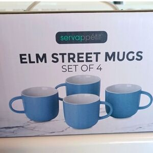 Set of 4 mugs